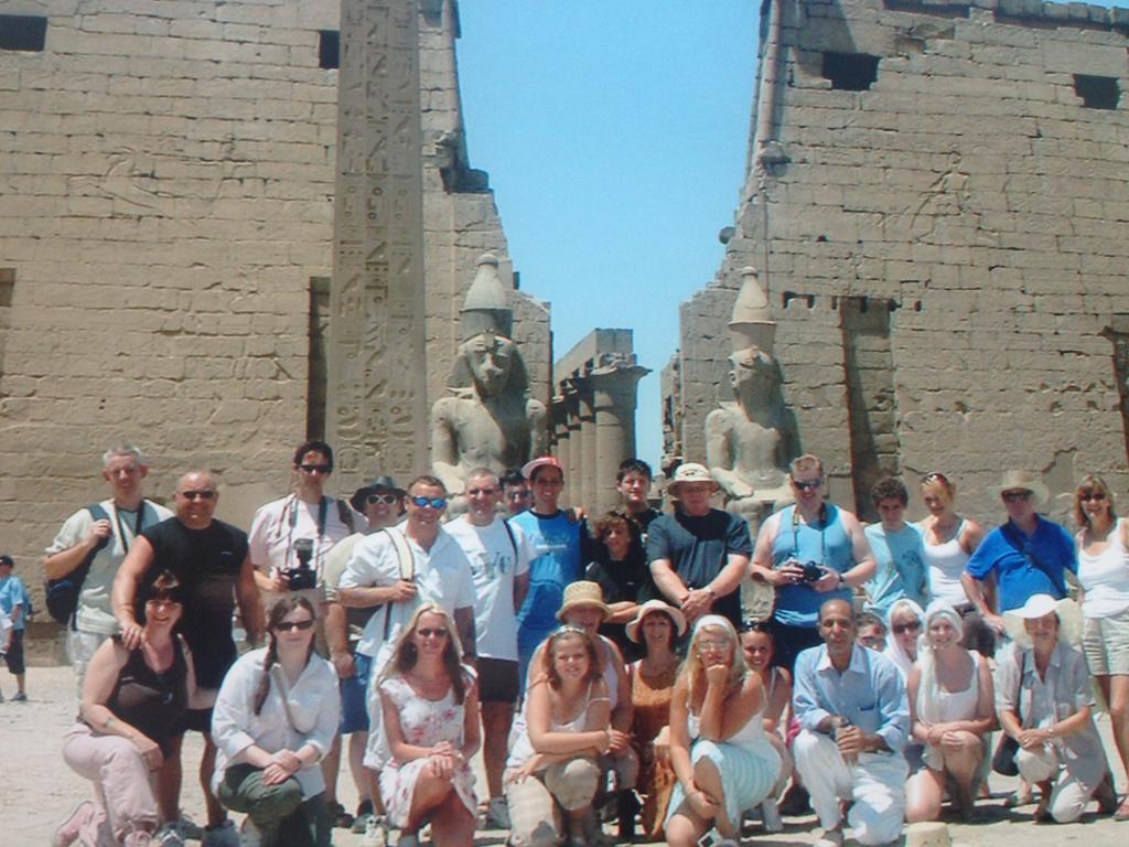 Pyramids Plateau Inn Giza Exterior photo